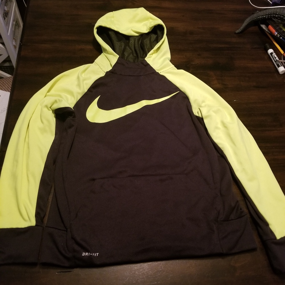 Nike dri-fit sweater